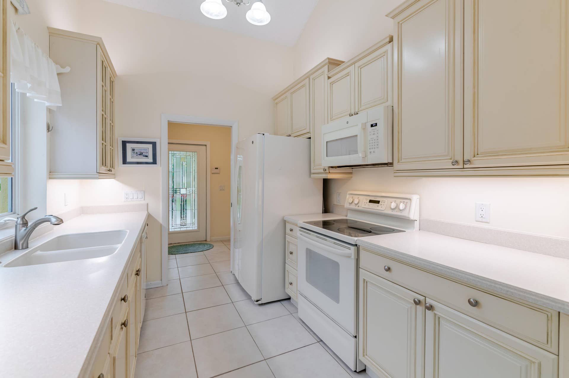18 Kitchen 3