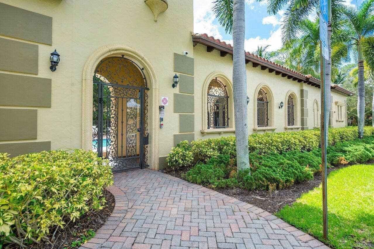 3381 Lago De Talavera, Lake Worth, FL 33467 3240 Lago De Talavera (127)
