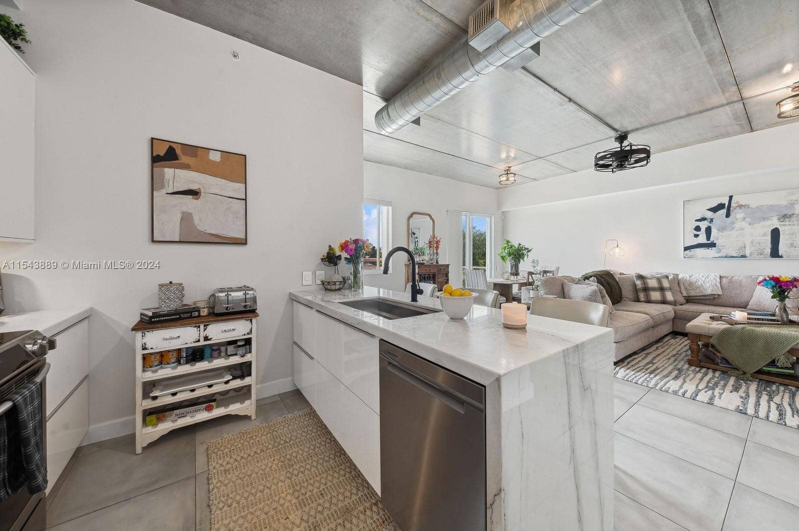 111 SE 2nd Street, #201, Delray Beach, FL 33444 8