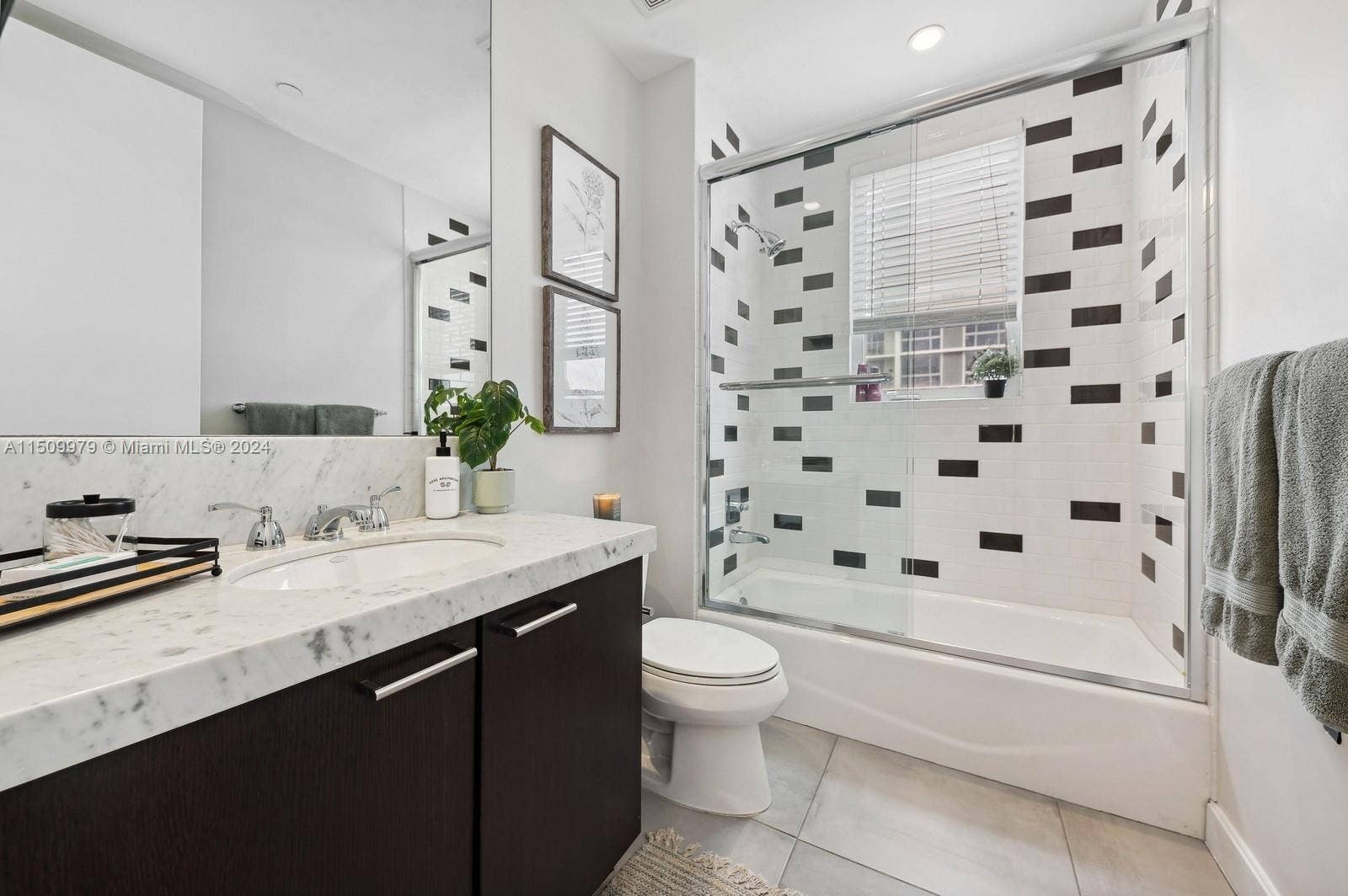 111 SE 2nd Street, #201, Delray Beach, FL 33444 18