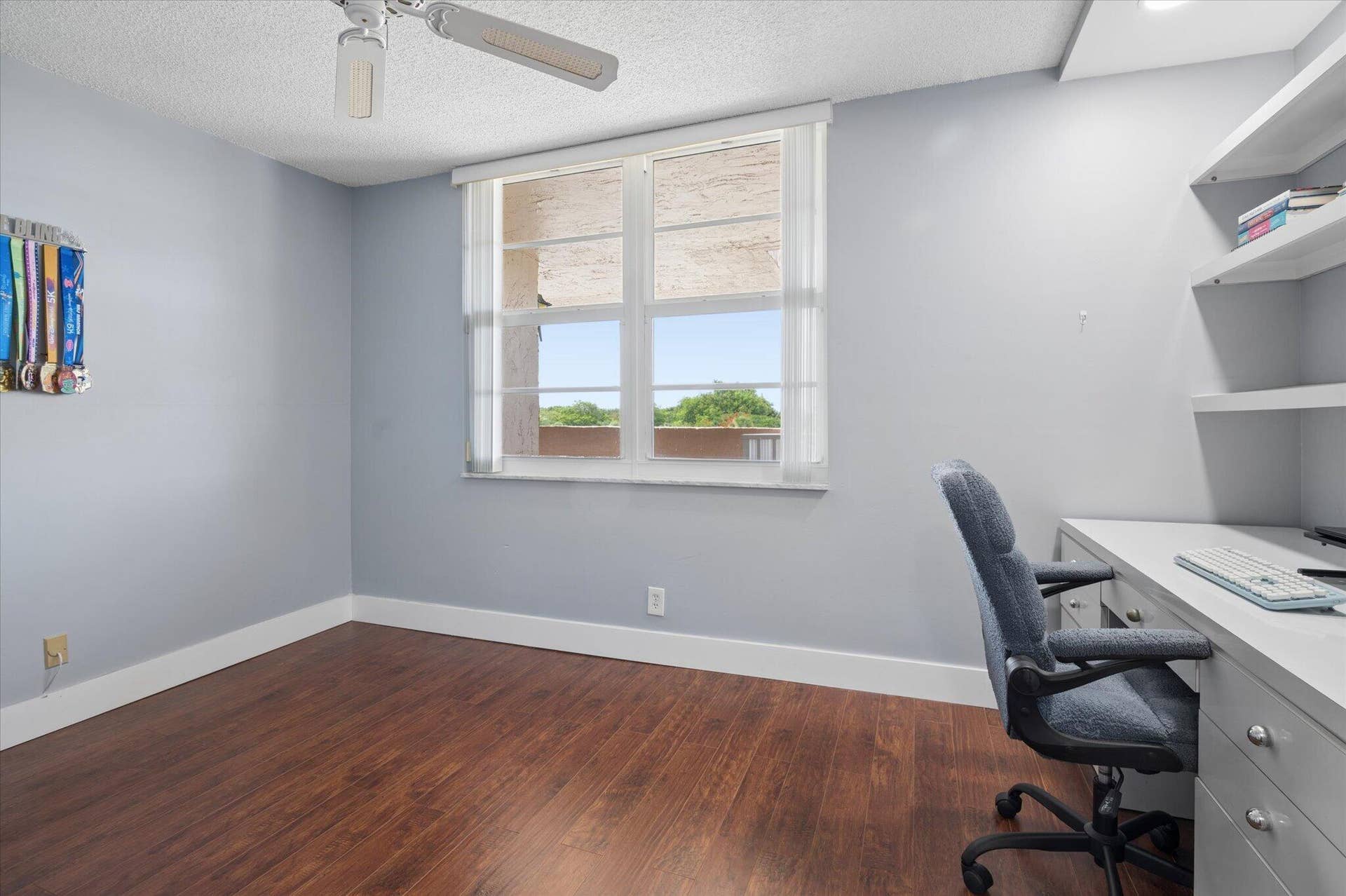 250 Jacaranda Drive, #408, Plantation, FL 33324 2nd Bedroom with built in desk