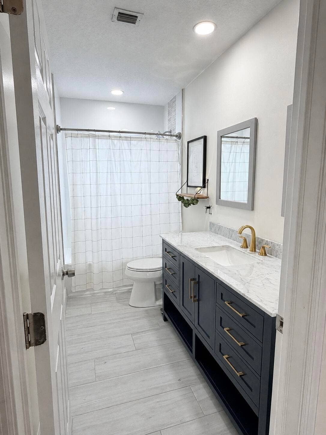 460 SW 55th Avenue, Plantation, FL 33317 3-9b431547-b2c1-47ed-b526-043361fa6660