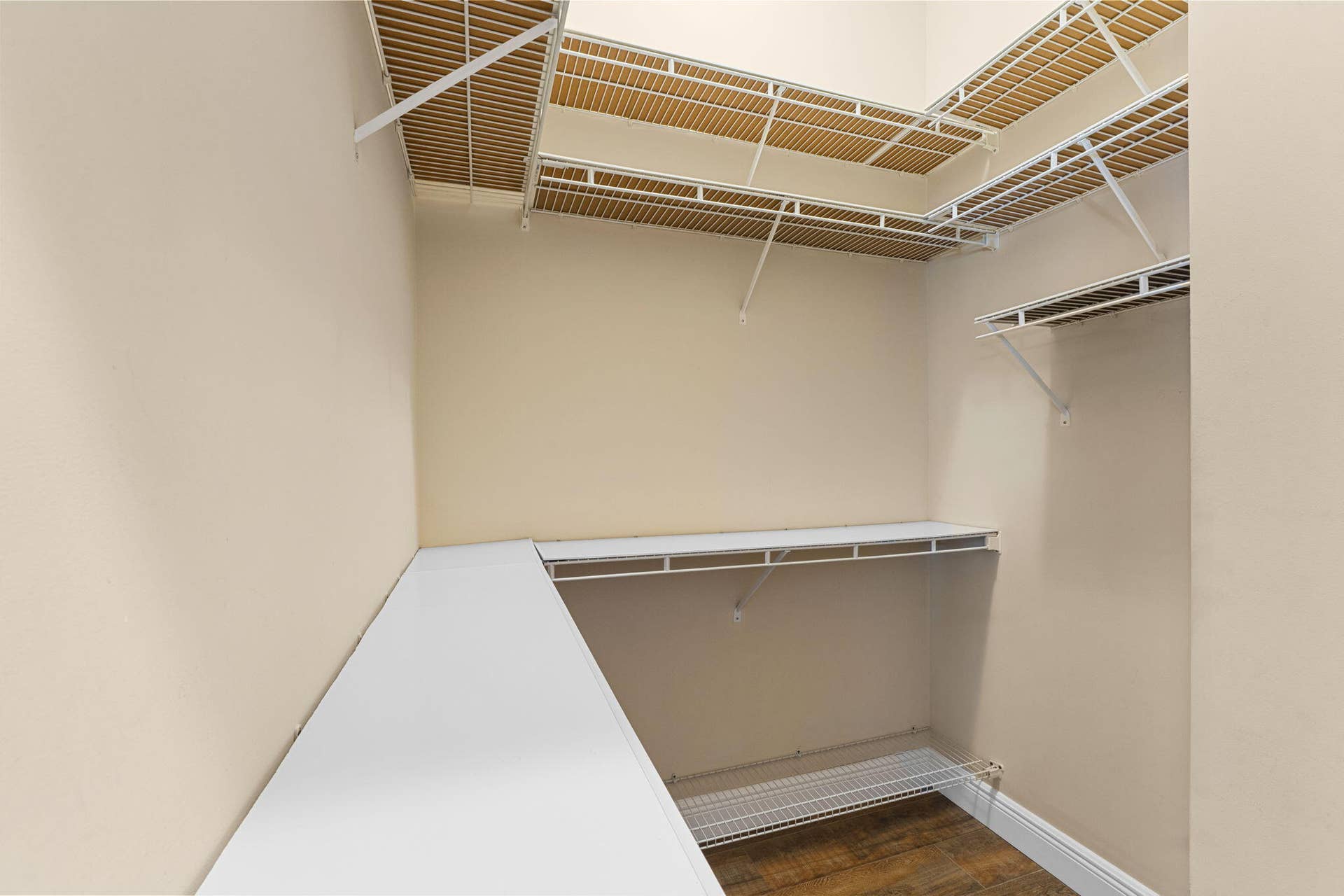 11595 S Quayside Drive, Cooper City, FL 33026 His & hers master suite walk-in closets. Closet #1