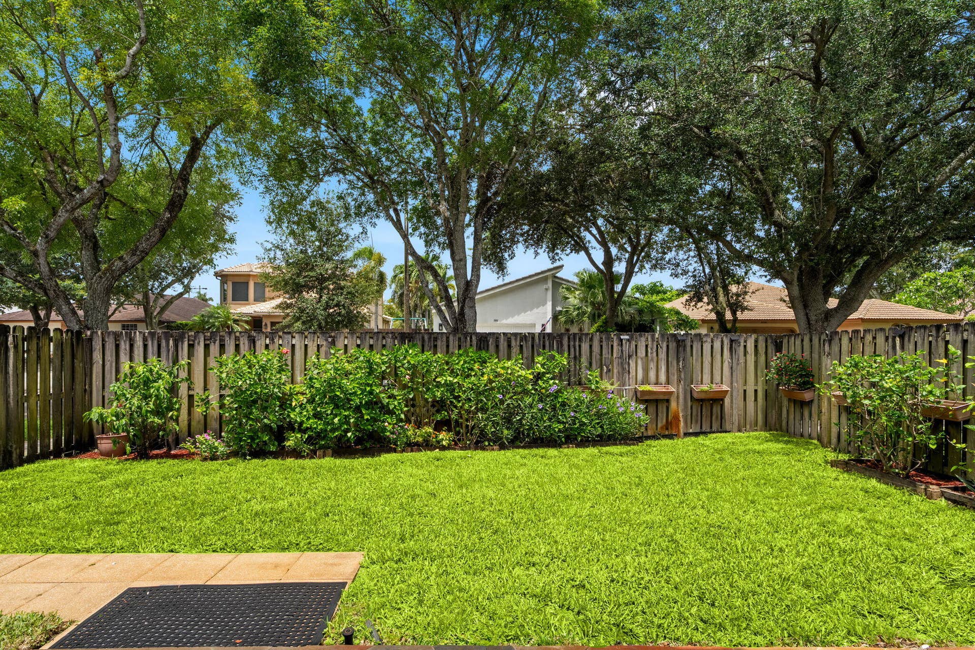 11595 S Quayside Drive, Cooper City, FL 33026 49-web-