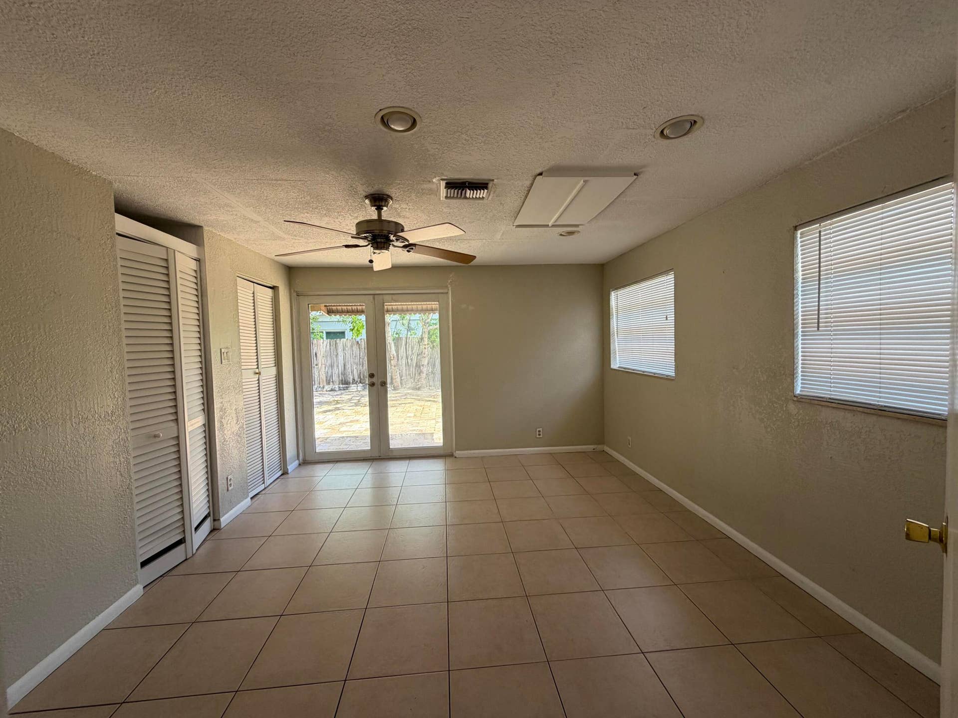 4250 NE 12th Avenue, Pompano Beach, FL 33064 IMG_6181