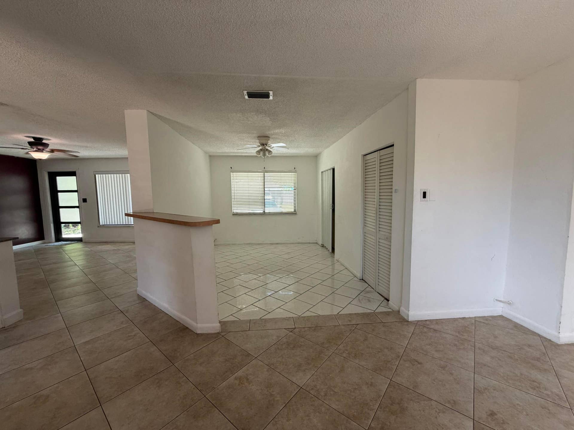 4250 NE 12th Avenue, Pompano Beach, FL 33064 IMG_6180