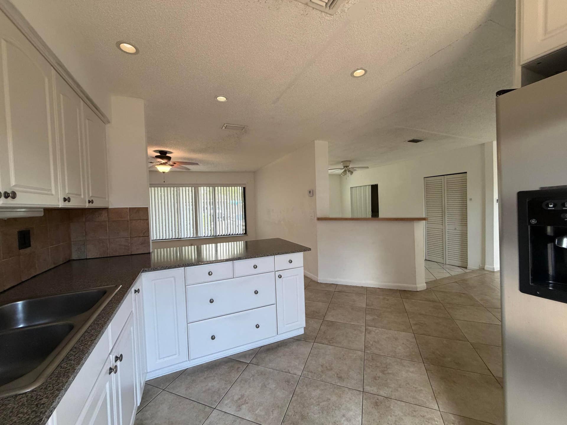4250 NE 12th Avenue, Pompano Beach, FL 33064 IMG_6177