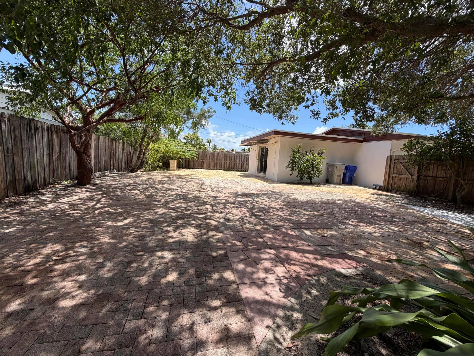 4250 NE 12th Avenue, Pompano Beach, FL 33064 IMG_6193