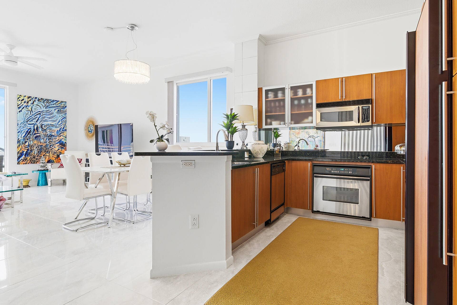 1551-N-FLAGLER-DR-LPH-11-33401-013