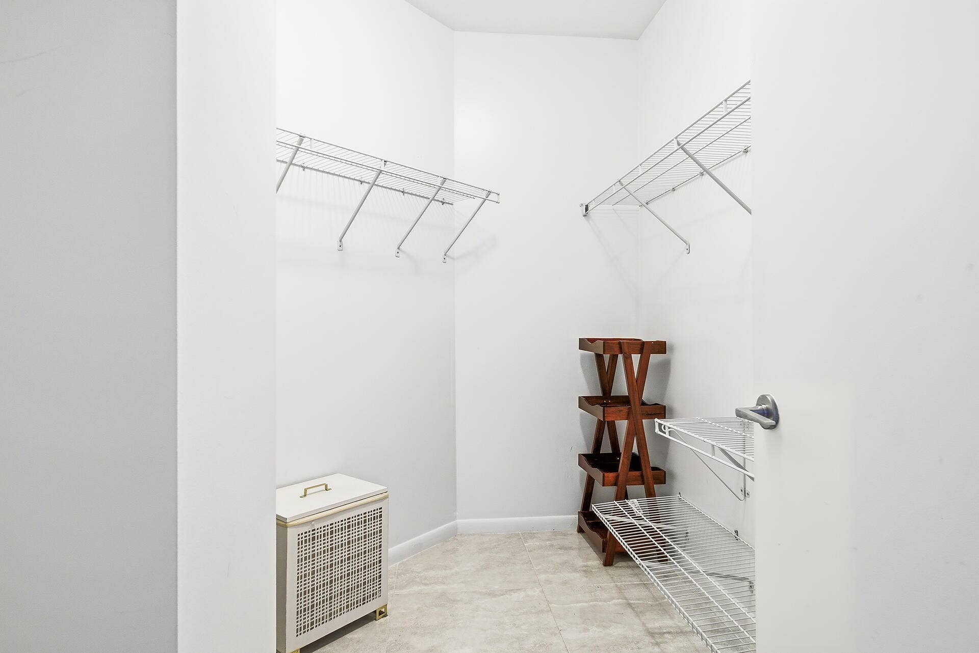 1551-N-FLAGLER-DR-LPH-11-33401-027