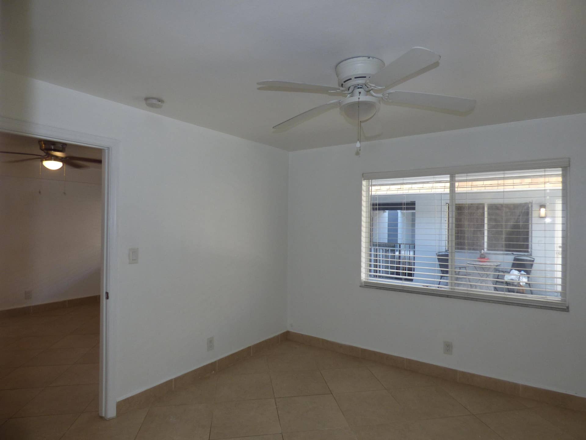 4220 N Federal Highway, #6, Fort Lauderdale, FL 33308 Bedroom looking out to rooftop terrace