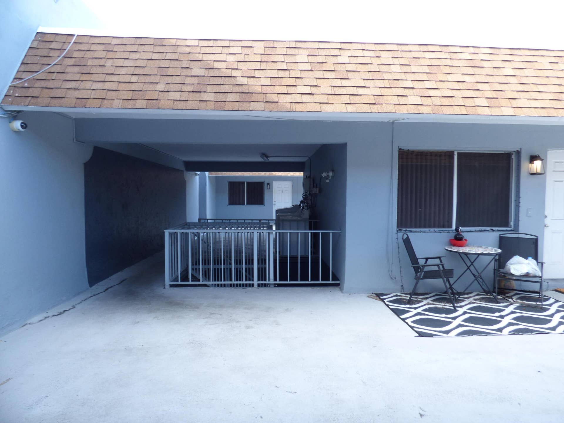4220 N Federal Highway, #6, Fort Lauderdale, FL 33308 Large rooftop area to relax