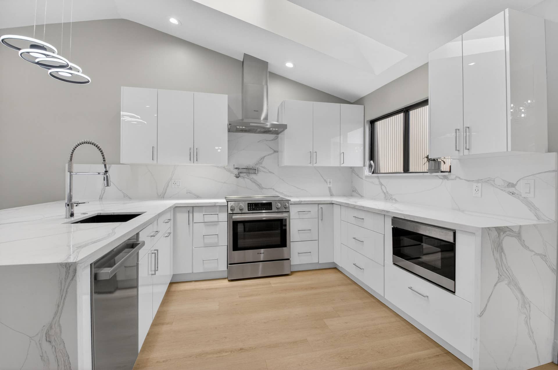 7374 Woodmont Court, Boca Raton, FL 33434 Kitchen