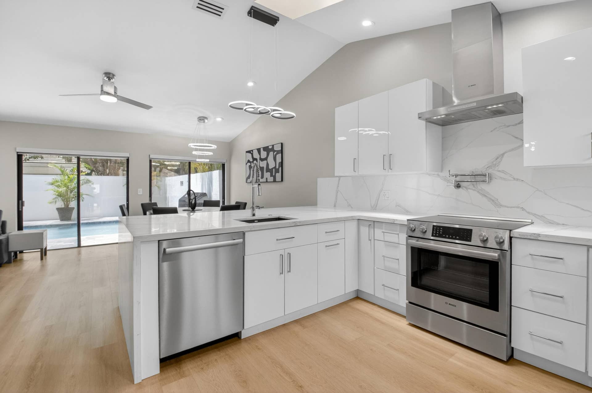 7374 Woodmont Court, Boca Raton, FL 33434 Kitchen