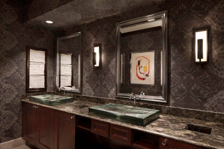 7374 Woodmont Court, Boca Raton, FL 33434 Men's Locker Room