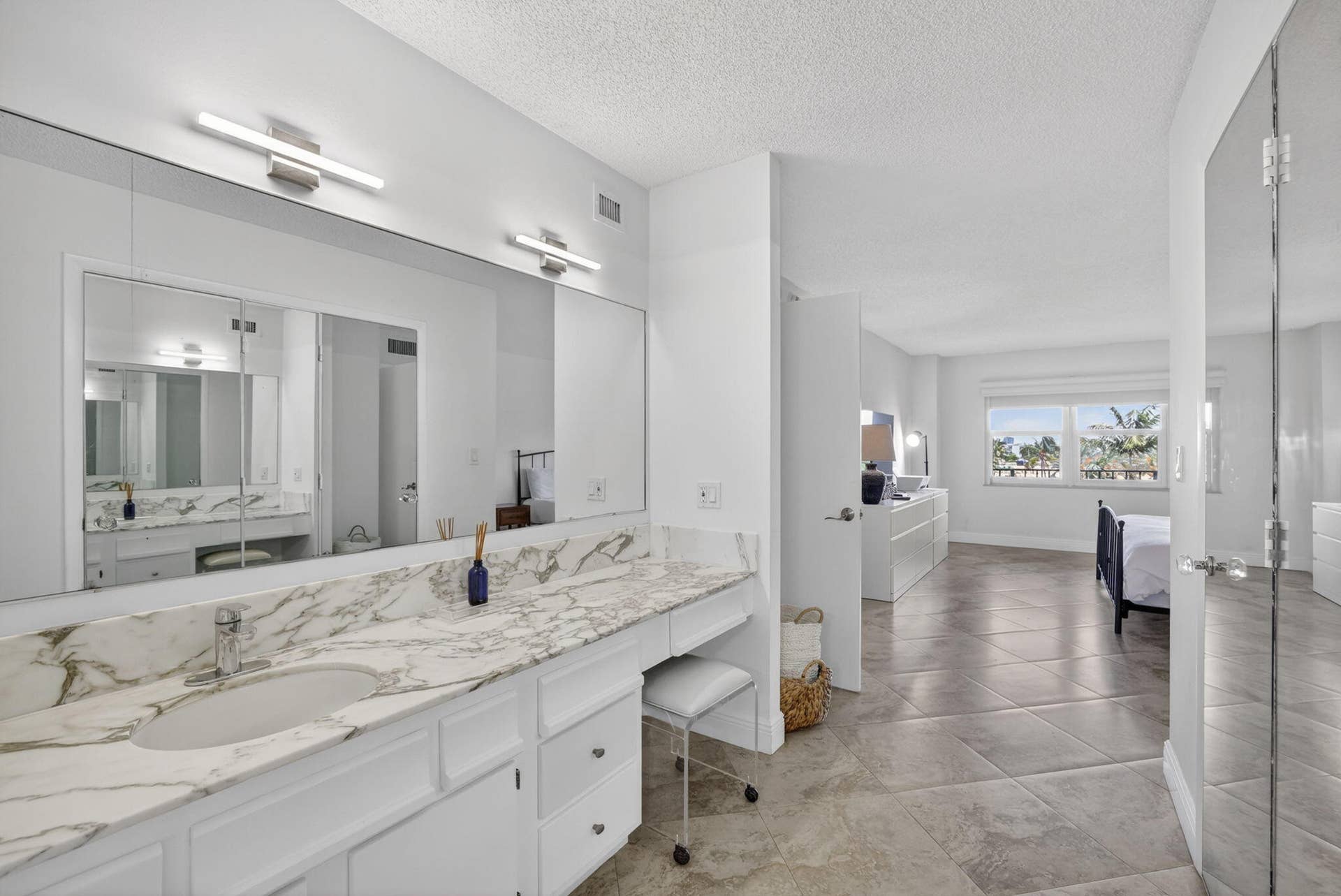 4900 N Ocean Boulevard, #512, Lauderdale By The Sea, FL 33308 26-web-or-mls-8I8A0651