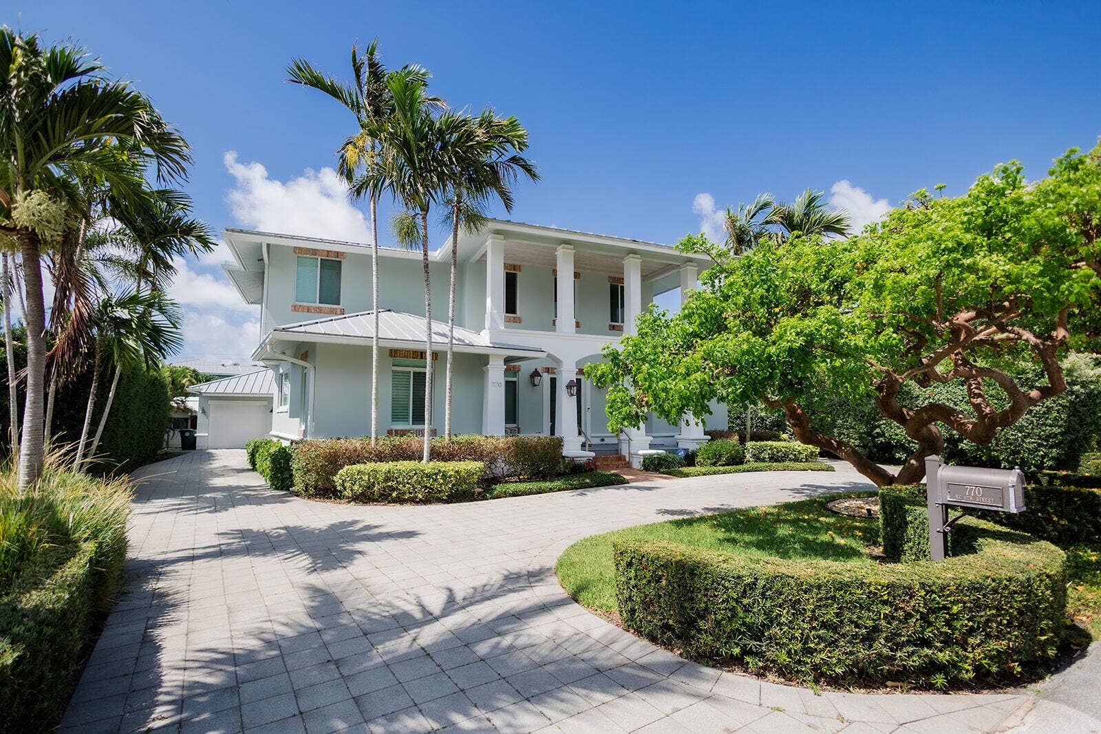 770 NE 6th Street-7
