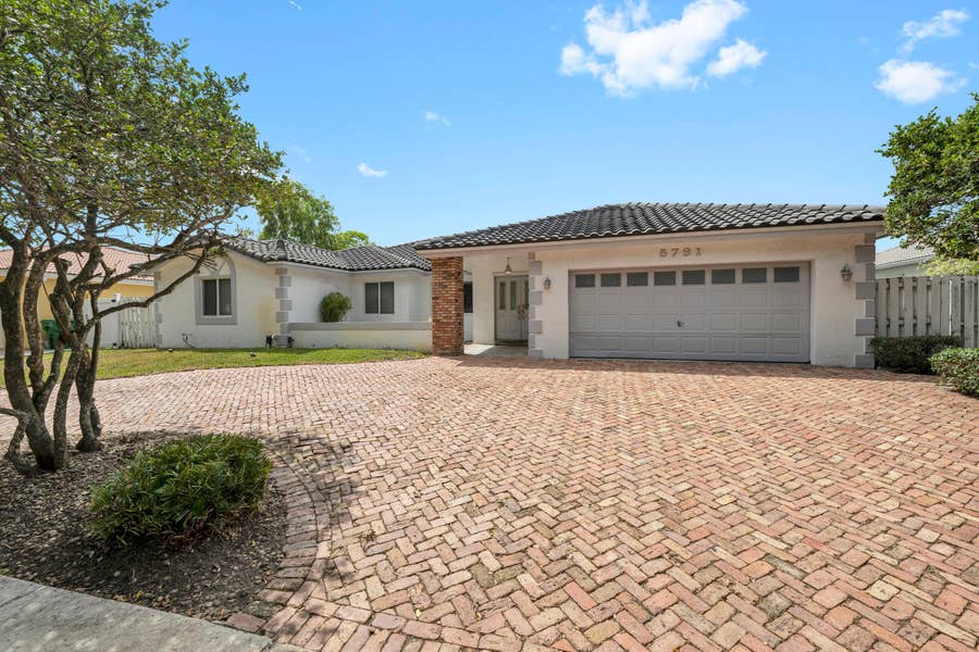 Property photo for 5791 Hawkes Bluff Avenue, Davie, FL