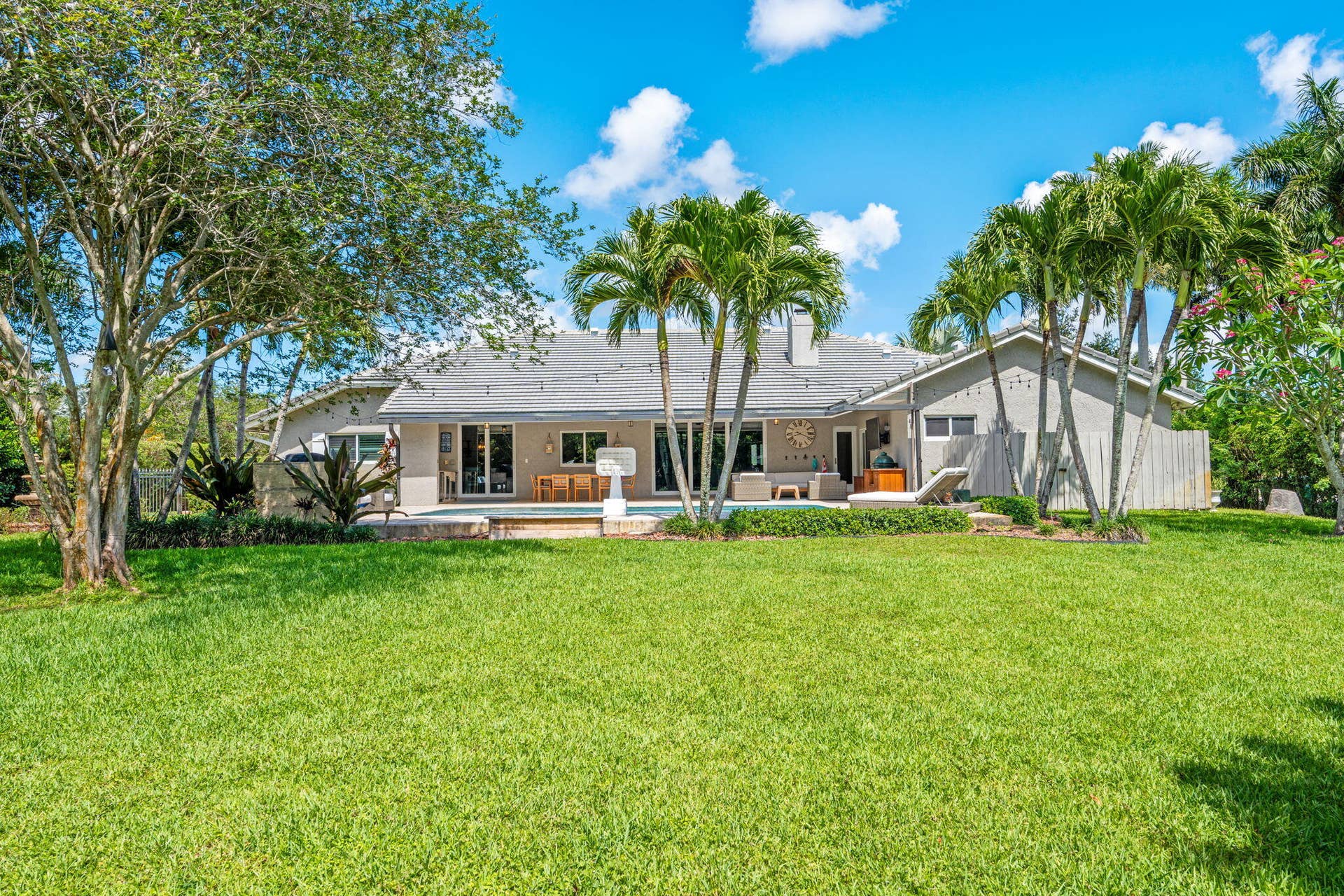 53-web-or-mls-A7407059