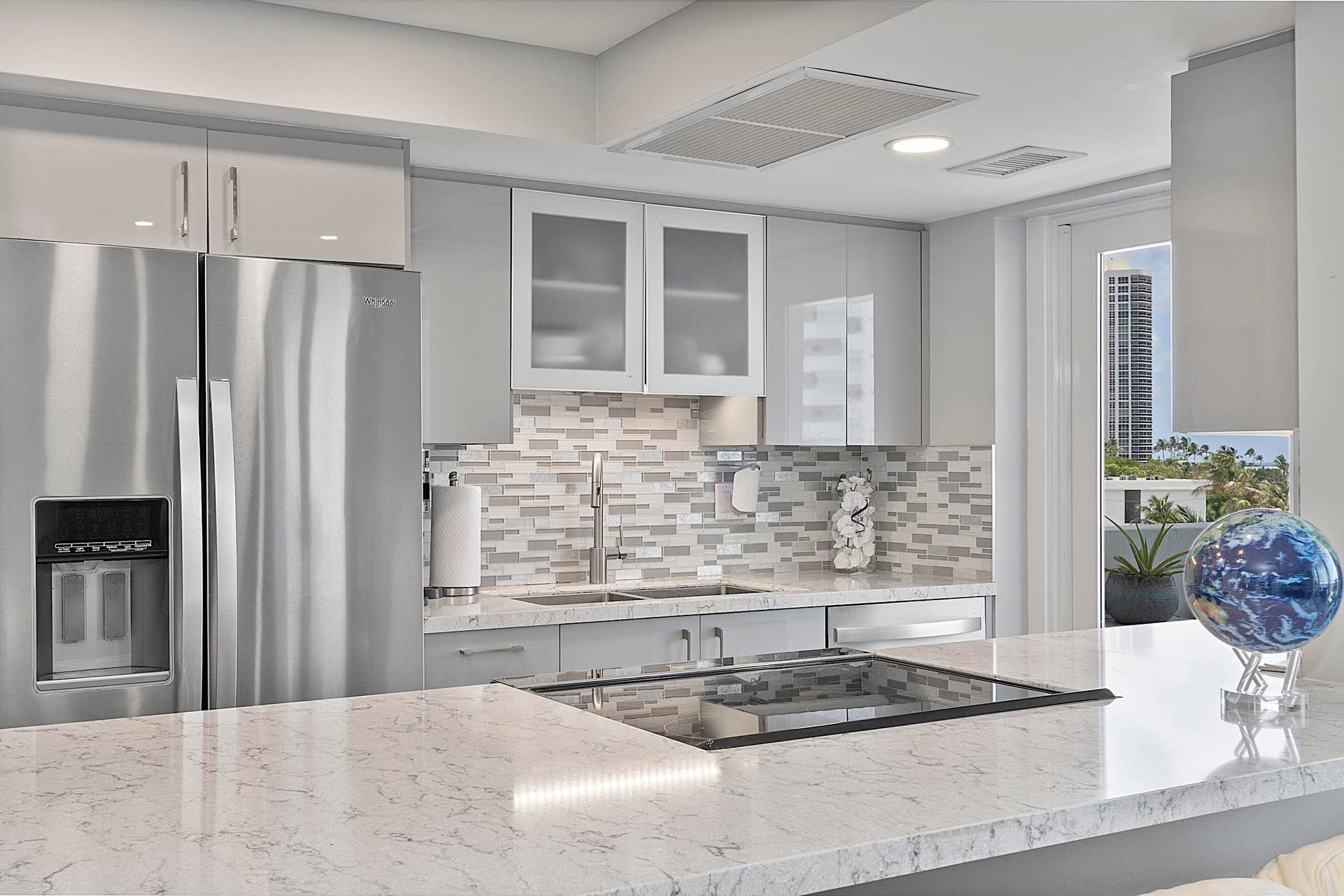 2841 N Ocean Boulevard, #602, Fort Lauderdale, FL 33308 Quartz Countertops, S/S Appliances