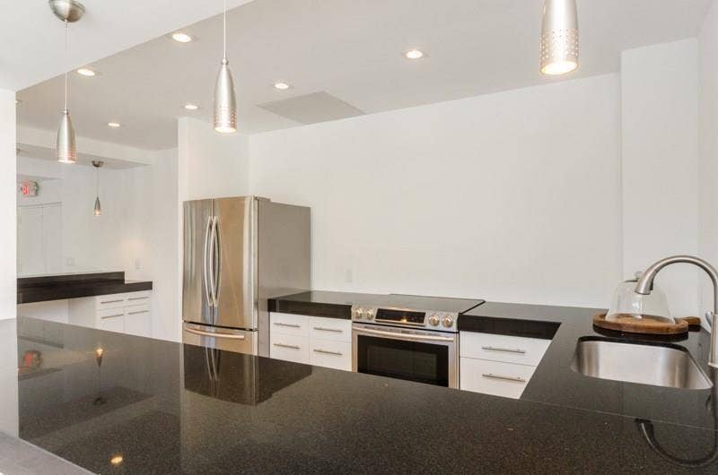 2841 N Ocean Boulevard, #602, Fort Lauderdale, FL 33308 Community Kitchent