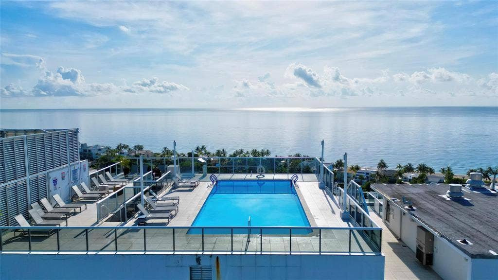 2841 N Ocean Boulevard, #602, Fort Lauderdale, FL 33308 Rooftop Pool with Ocean View