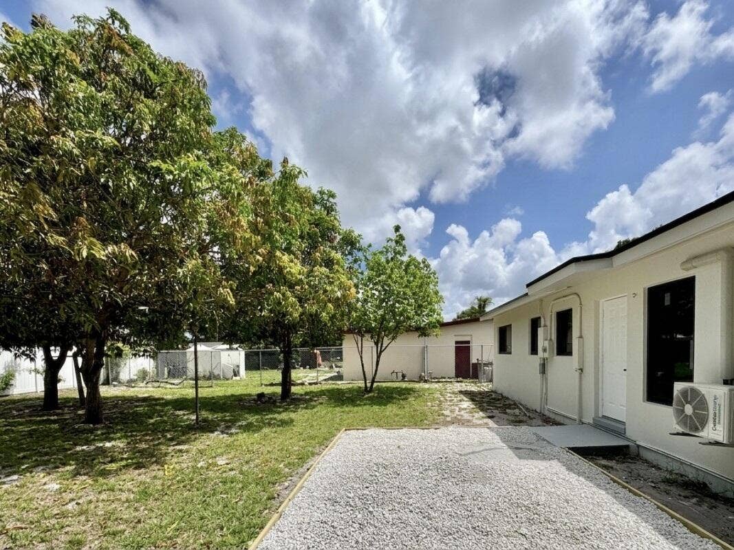 1795 Lauderdale Manor Drive, Fort Lauderdale, FL 33311 IMG_7754JPEG