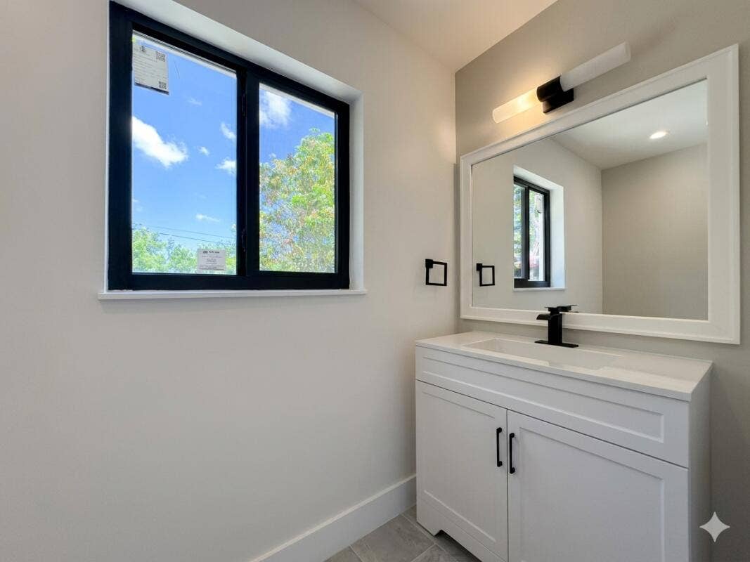 1795 Lauderdale Manor Drive, Fort Lauderdale, FL 33311 IMG_7744JPEG