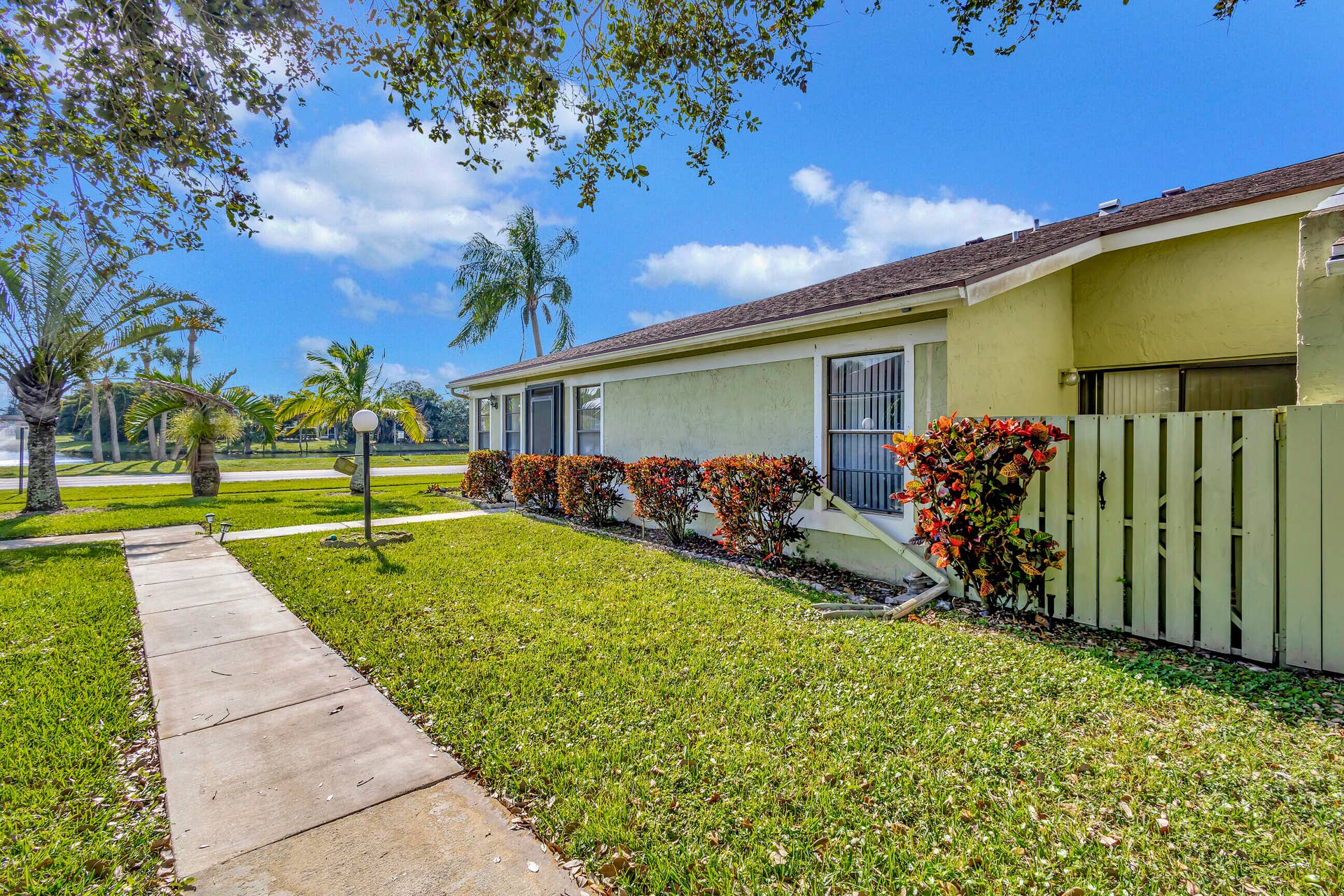4385 Willow Brook Circle, West Palm Beach, West Palm Beach, FL 33417 02_bs1a3446
