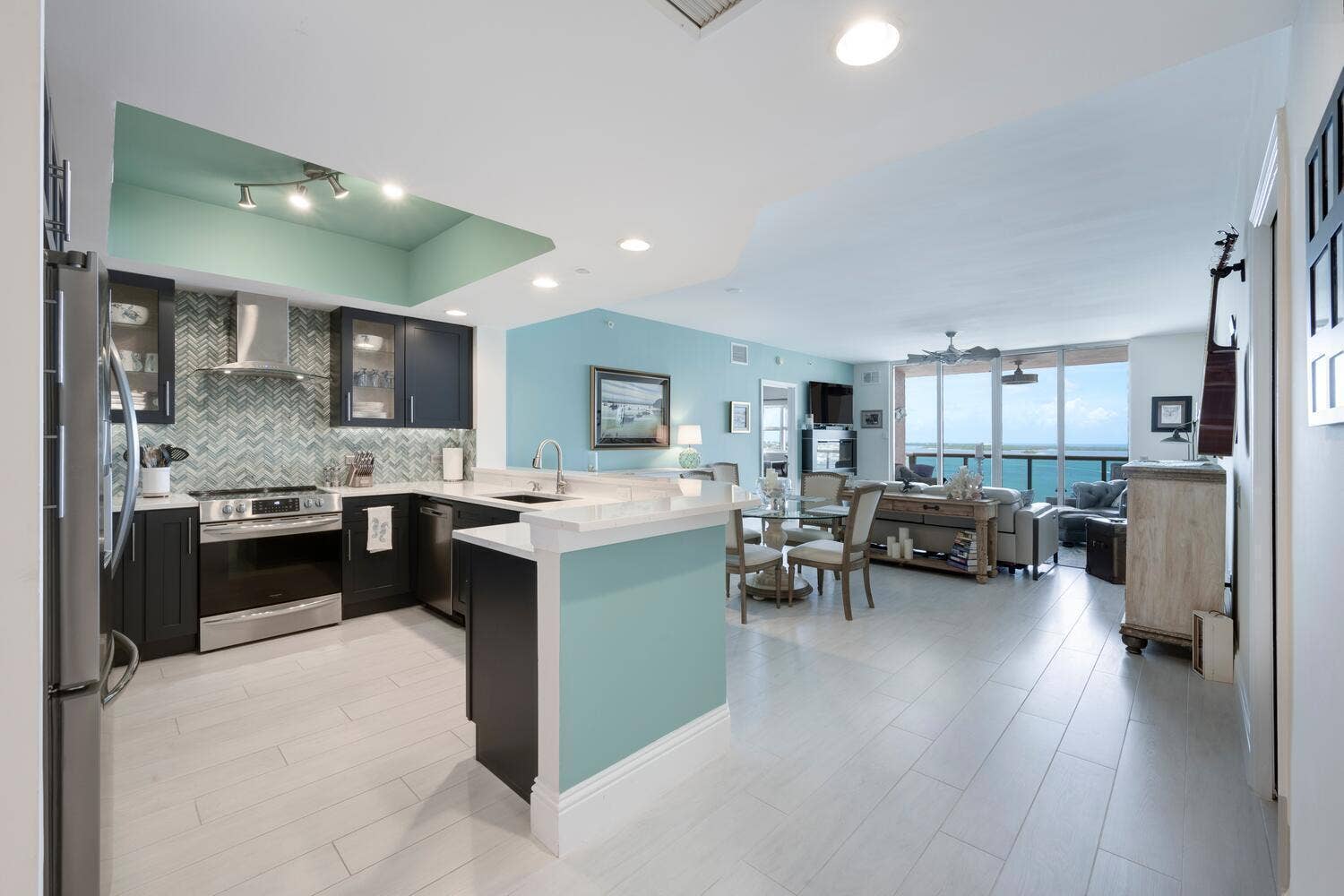 2650 Lake Shore Dr Unit 1602-large-015-0