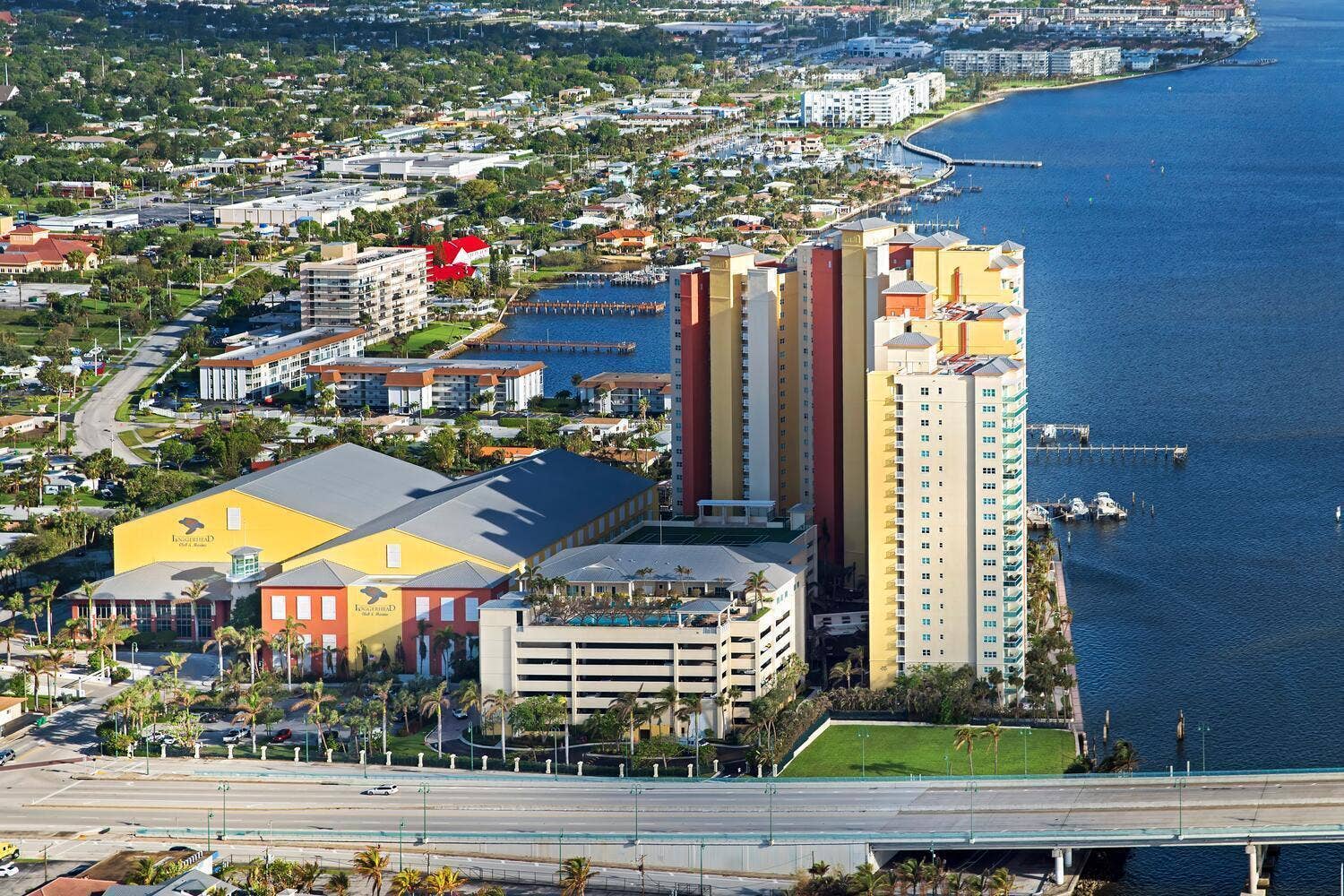 2650 Lake Shore Dr Unit 1602-large-002-0