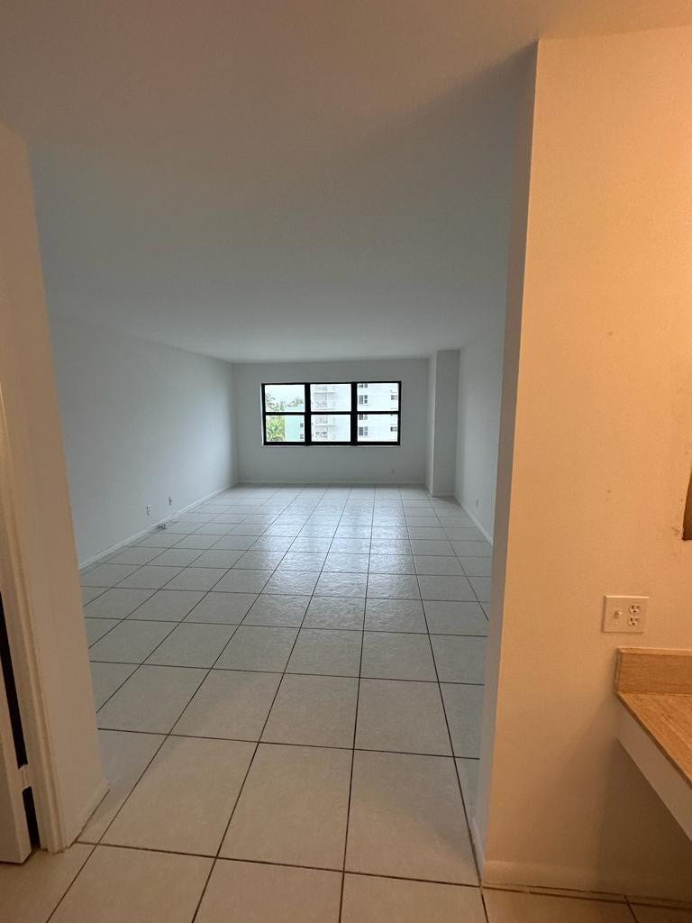 1800 S Ocean Boulevard, #501, Lauderdale By The Sea, FL 33062 Master suite