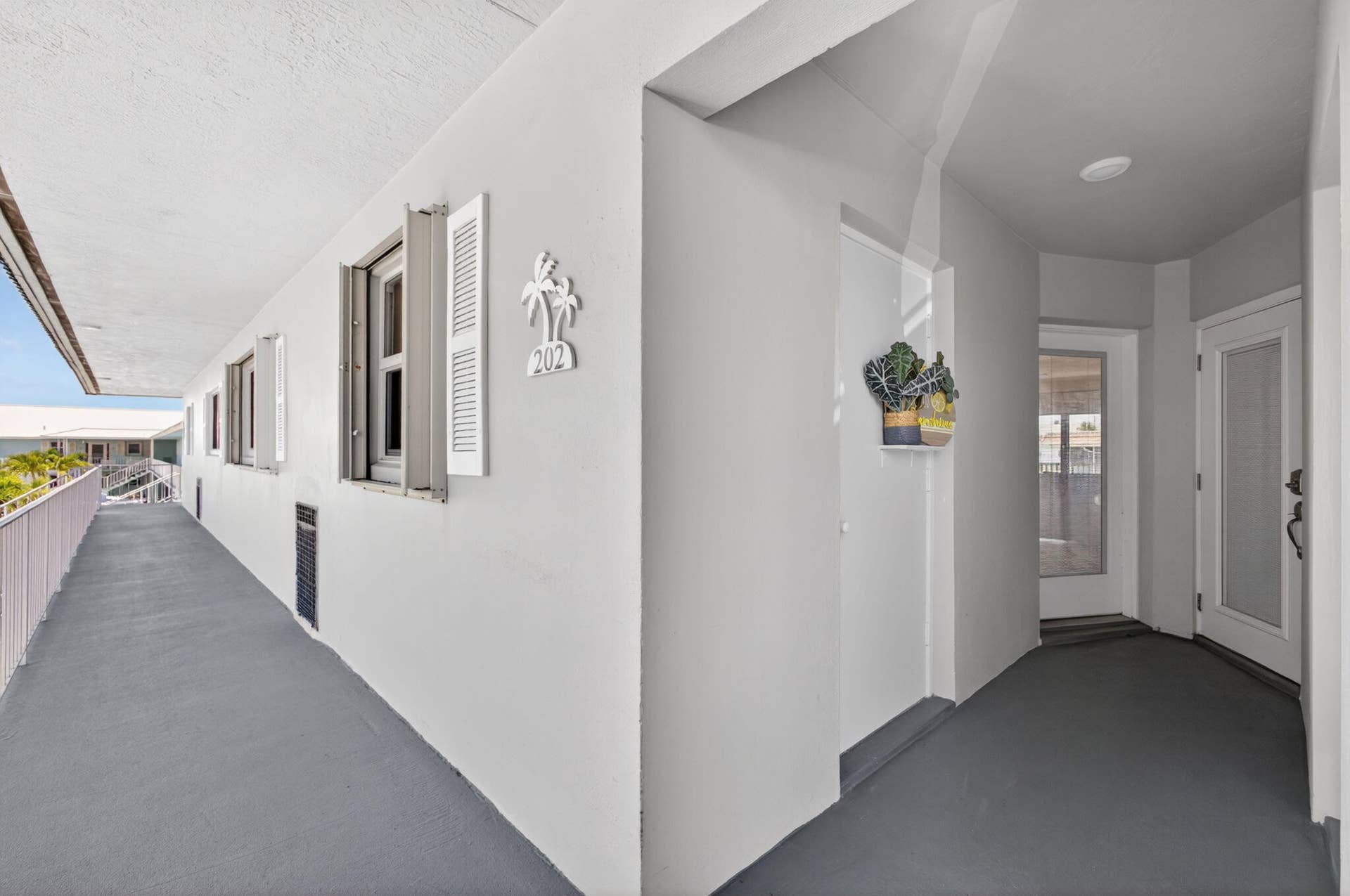 110 Wettaw Lane, #202, North Palm Beach, FL 33408 41-web-or-mls-5D1A0478