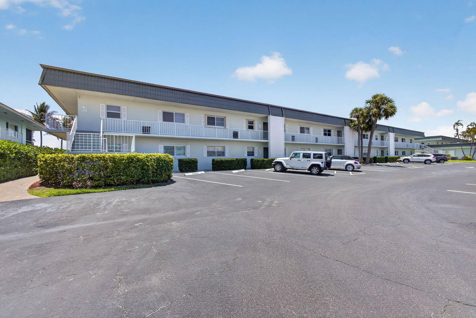 110 Wettaw Lane, #202, North Palm Beach, FL 33408 1-web-or-mls-5D1A0280