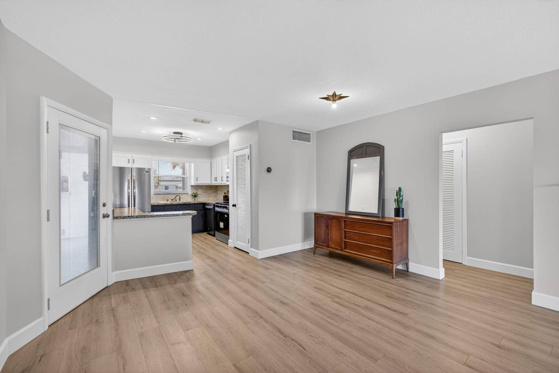 110 Wettaw Lane, #202, North Palm Beach, FL 33408 3-web-or-mls-5D1A0404