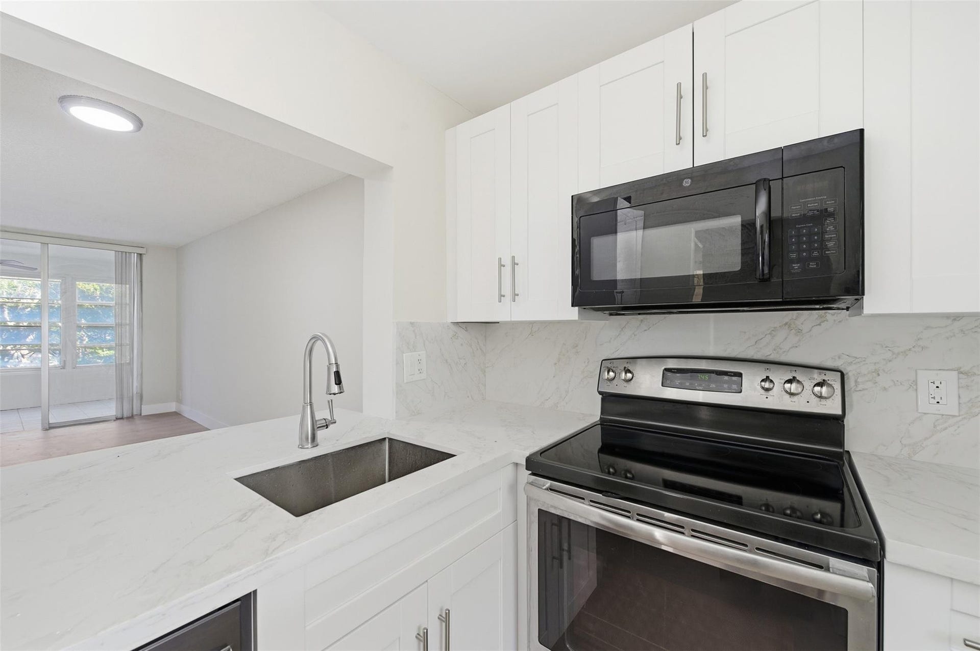 9430 Poinciana Place, #409, Davie, Davie, FL 33324 Photo 7