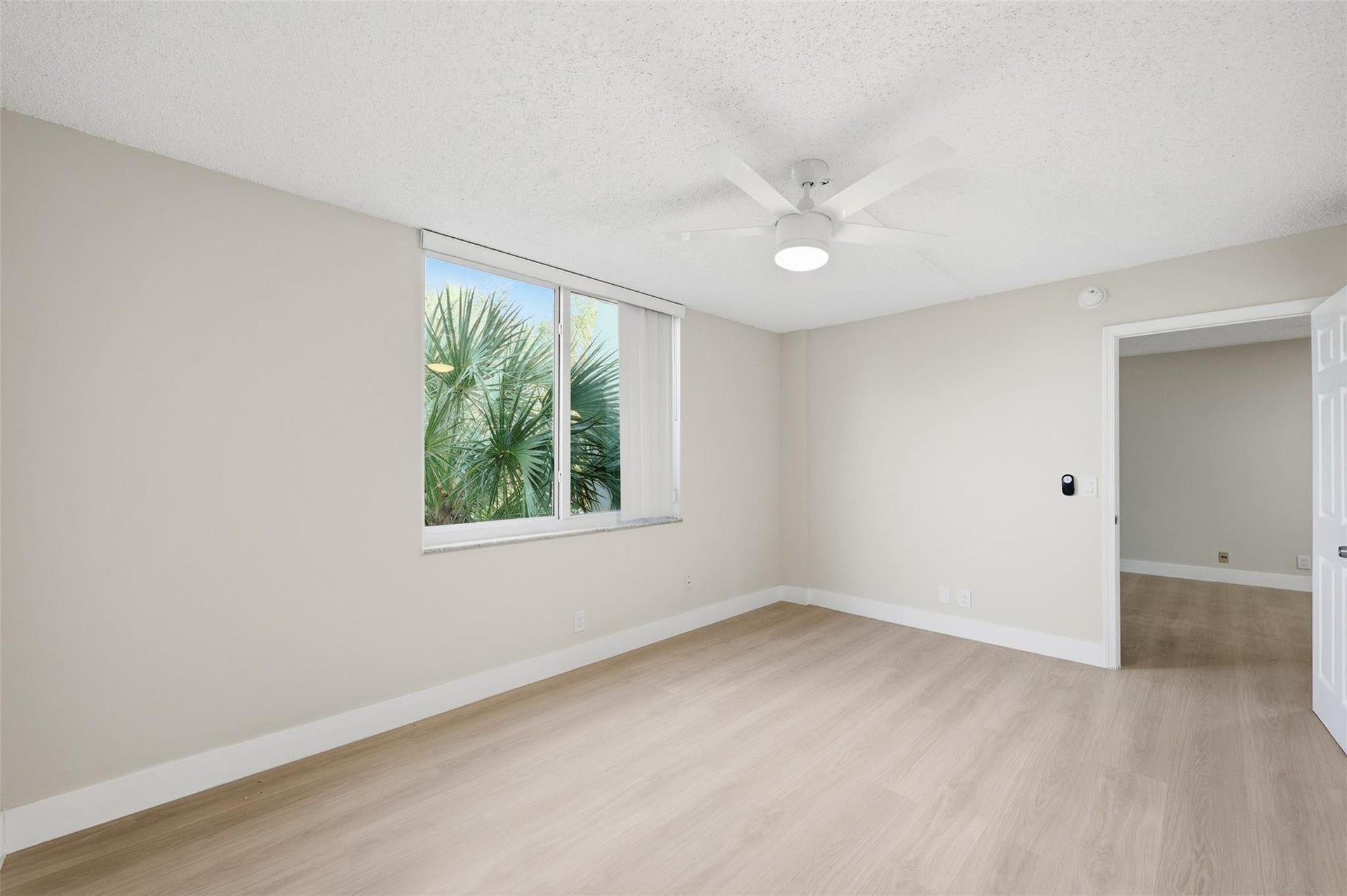 9430 Poinciana Place, #409, Davie, Davie, FL 33324 Photo 4