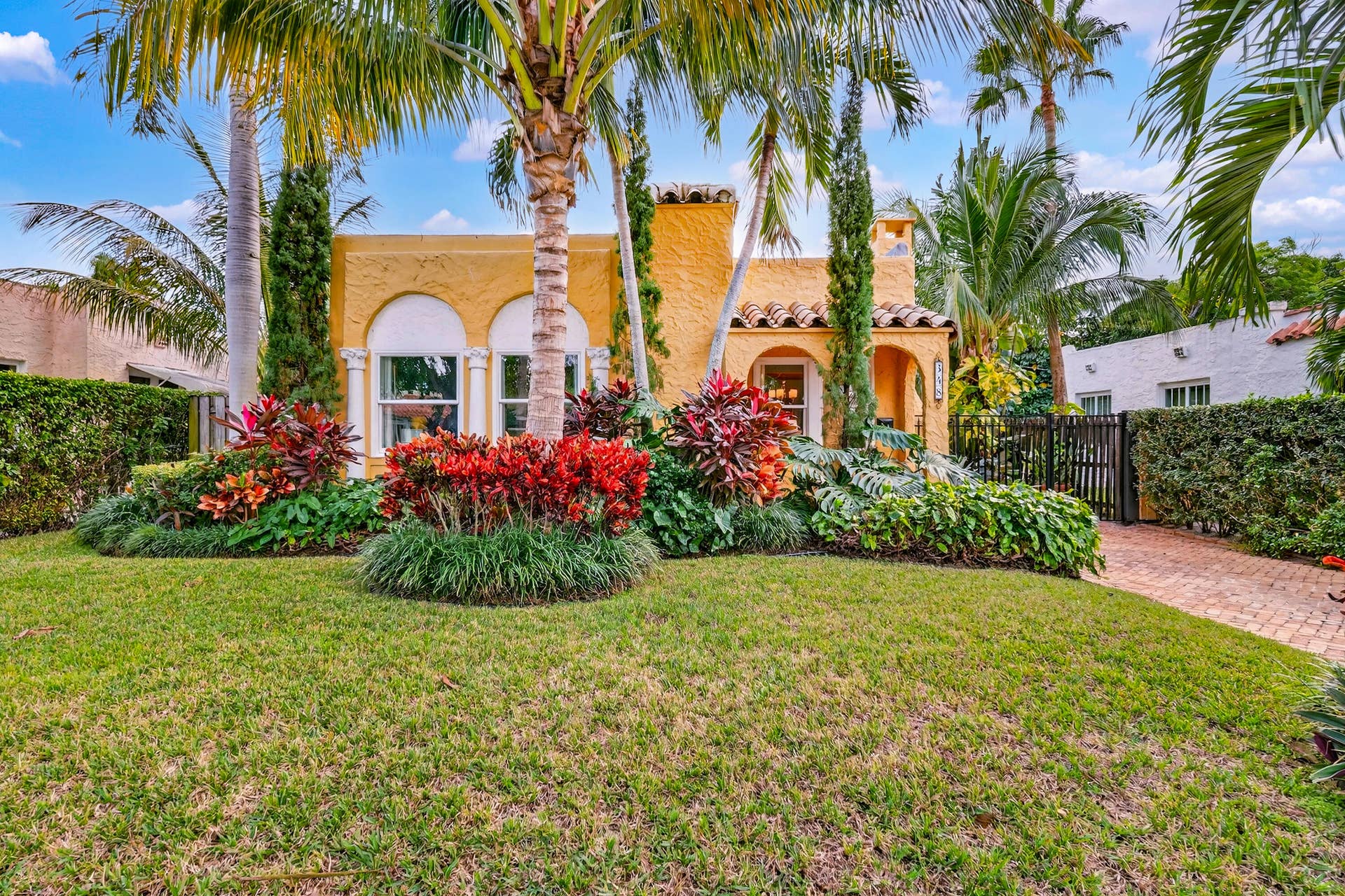 348 Plymouth Road, West Palm Beach, FL 33405 348-PLYMOUTH-RD-33405-057