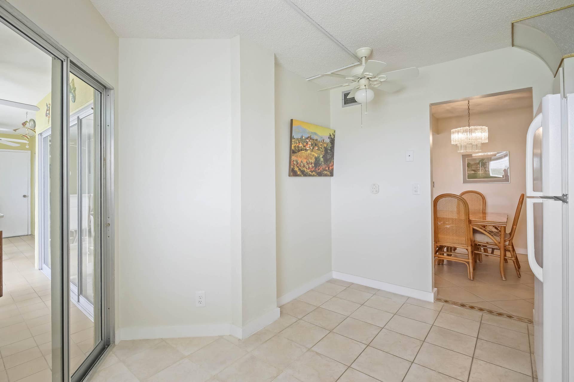 3951 Via Poinciana, #511, Greenacres, FL 33467 KITCHEN TO DINING