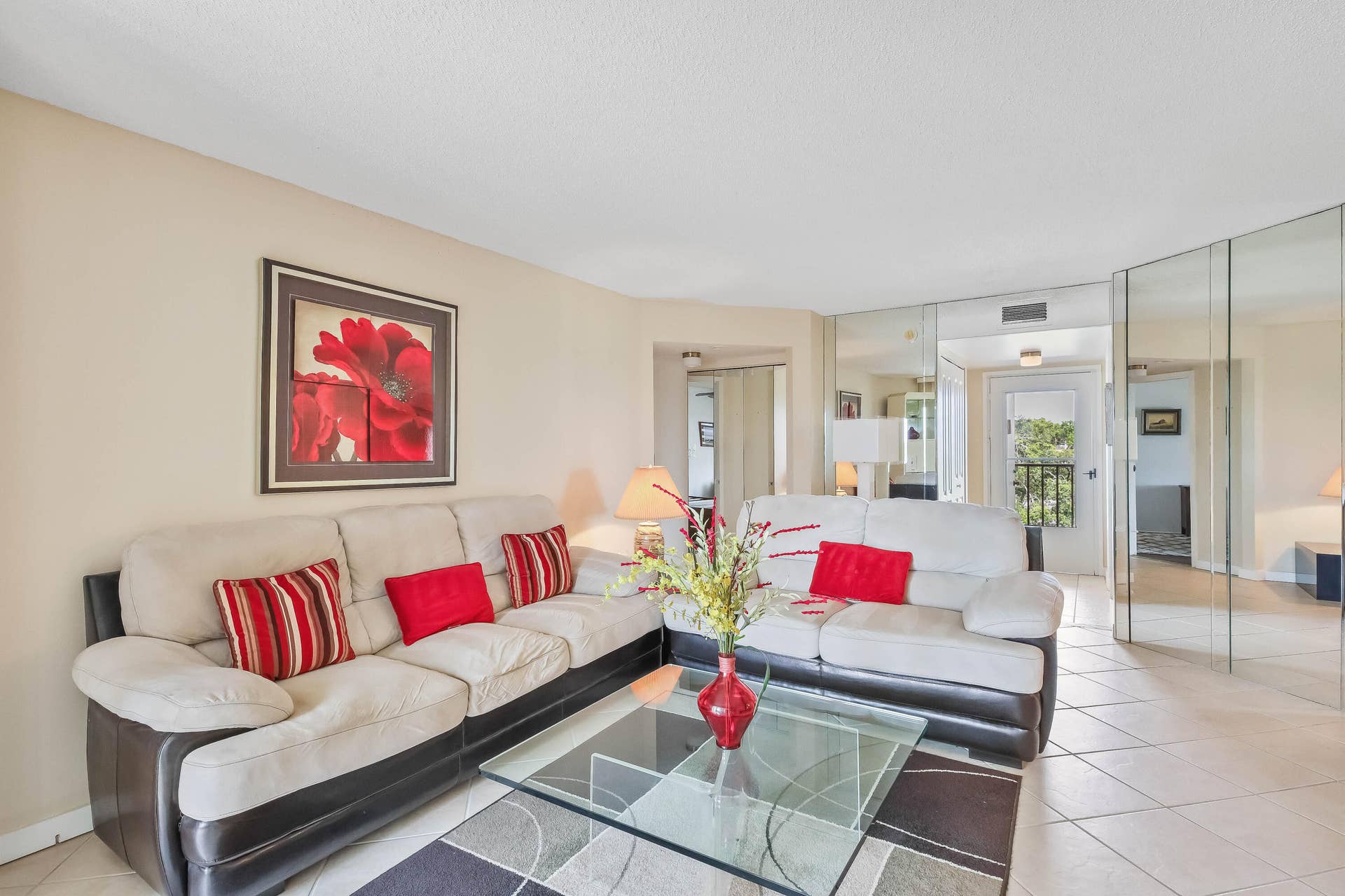 3951 Via Poinciana, #511, Greenacres, FL 33467 LIVING