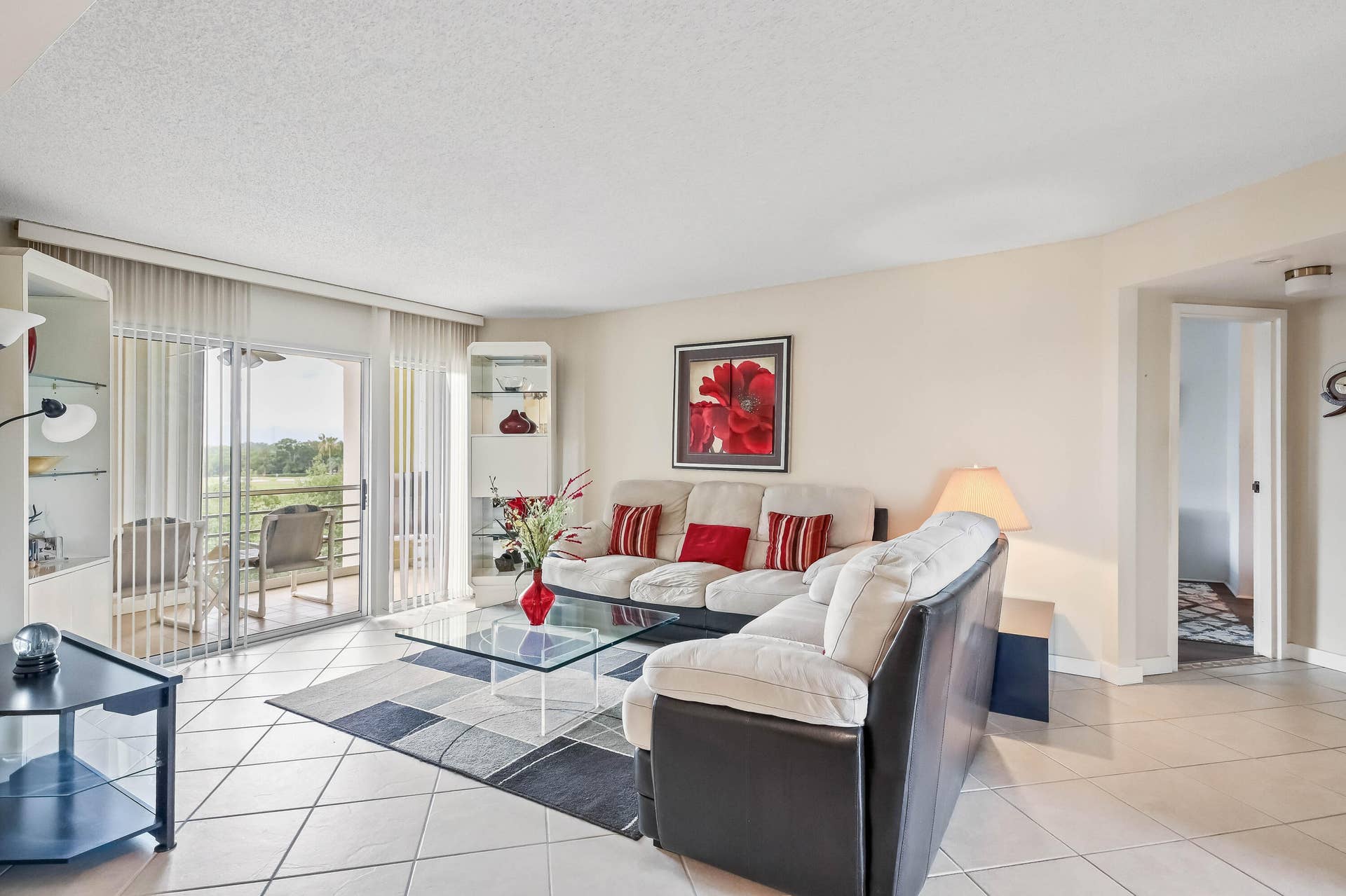 3951 Via Poinciana, #511, Greenacres, FL 33467 LIVING ONTO BALCONY