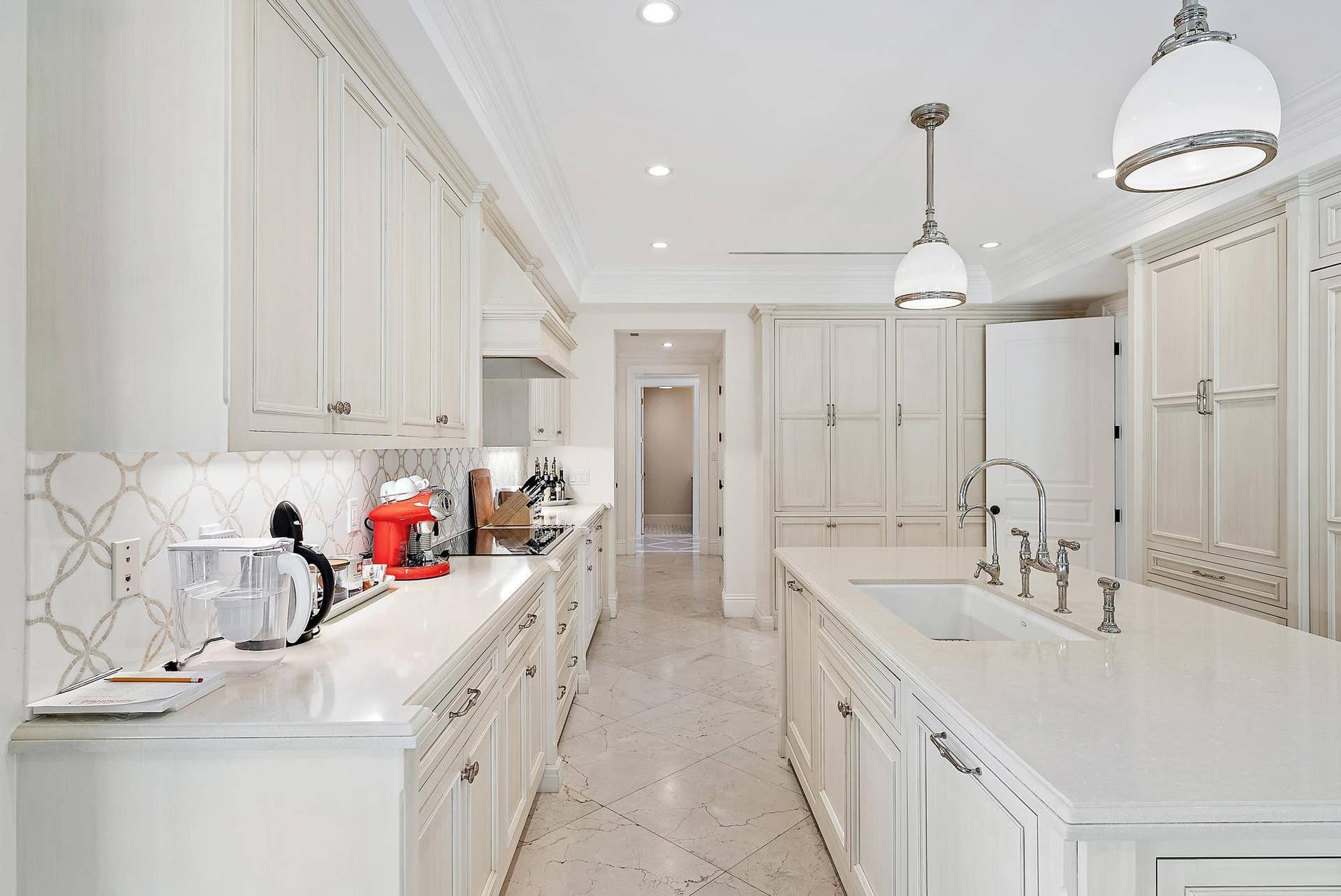 210 Emerald Ln-15