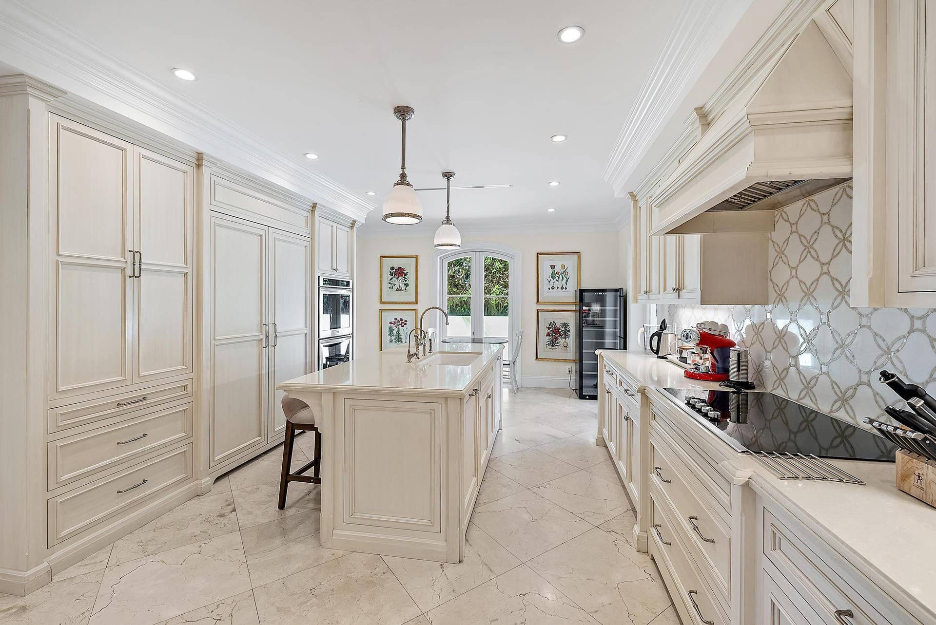 210 Emerald Ln-14