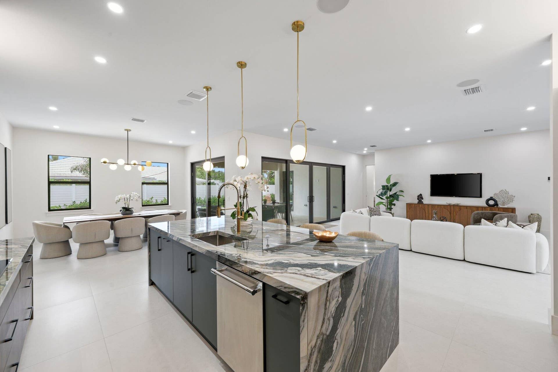 1160 Emerald Lane - 21.jpg-SMALL