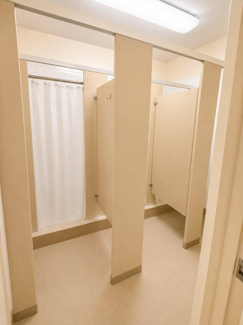3589 S Ocean Boulevard, #404, South Palm Beach, FL 33480 Spa Bathroom