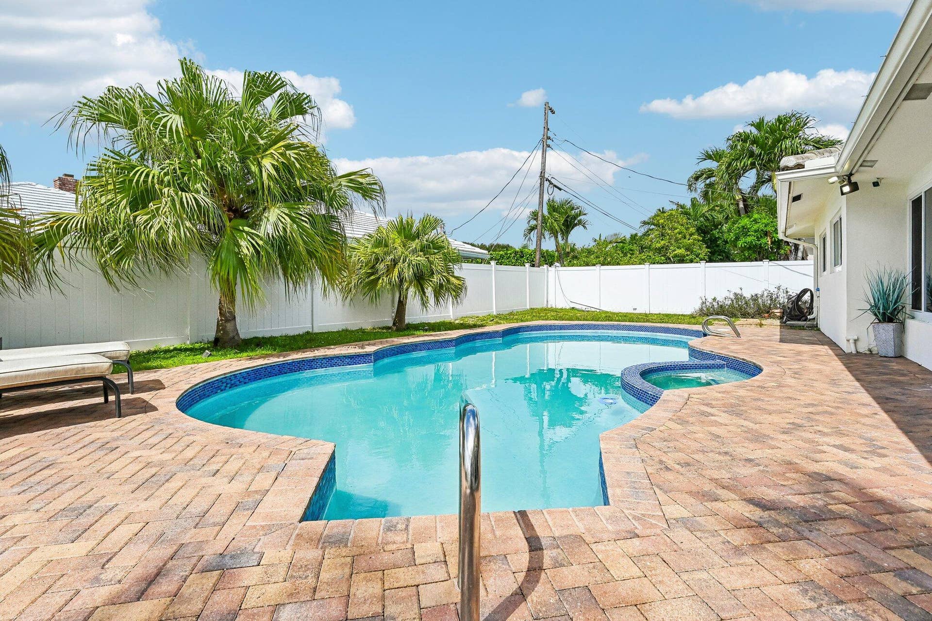2940 NE 39th Court, Lighthouse Point, FL 33064 30-web-or-mls-NE 39th Ct-S2205-029