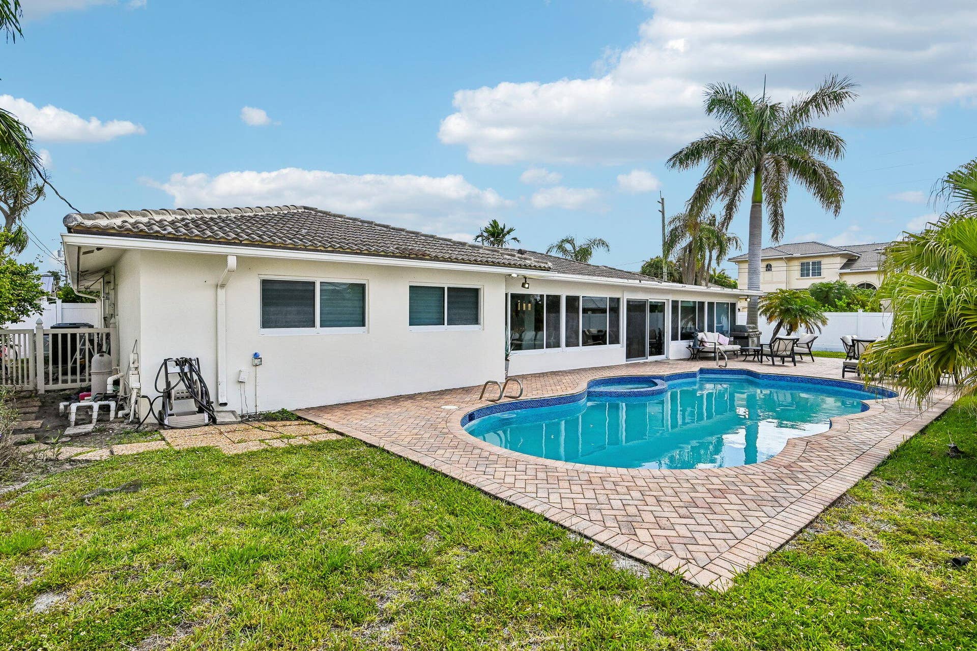 2940 NE 39th Court, Lighthouse Point, FL 33064 29-web-or-mls-NE 39th Ct-S2205-028