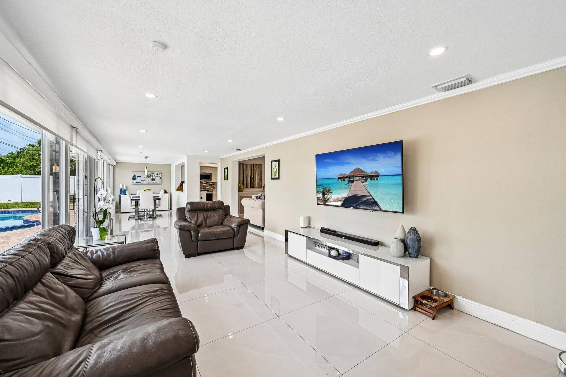 2940 NE 39th Court, Lighthouse Point, FL 33064 16-web-or-mls-NE 39th Ct-S2205-015