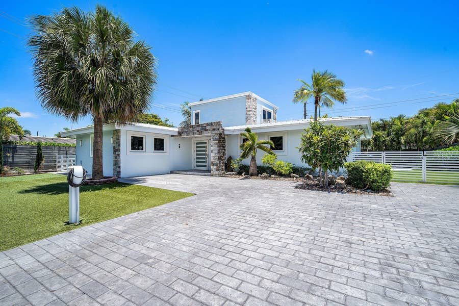 Property photo for 5920 NE 21st Road, Fort Lauderdale, FL
