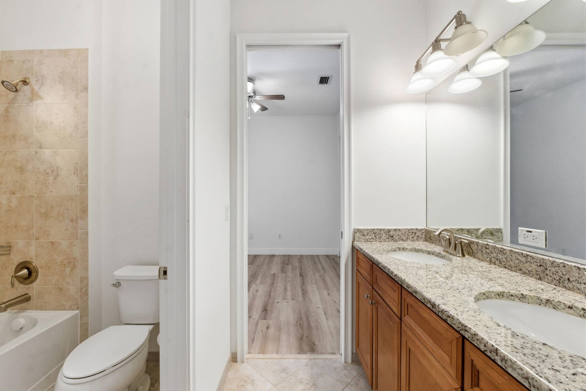 9871 Lakeview Lane, Parkland, FL 33076 Jack & Jill Bathroom
